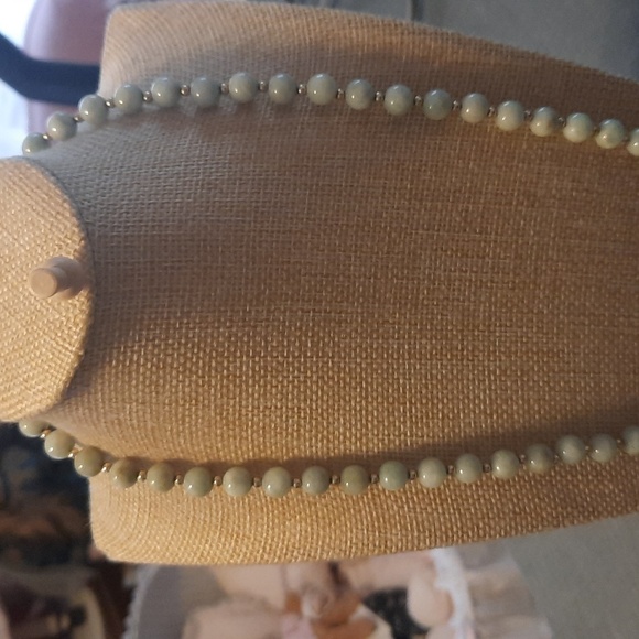 Jade bead necklace